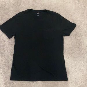Black gap shirt